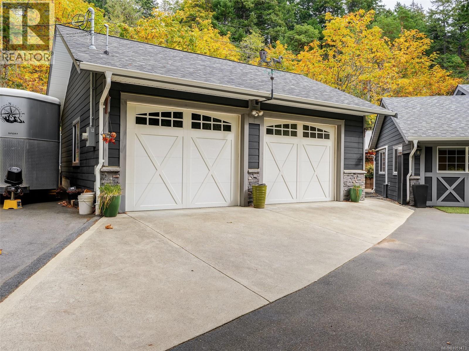 905 Worrall Dr - 2