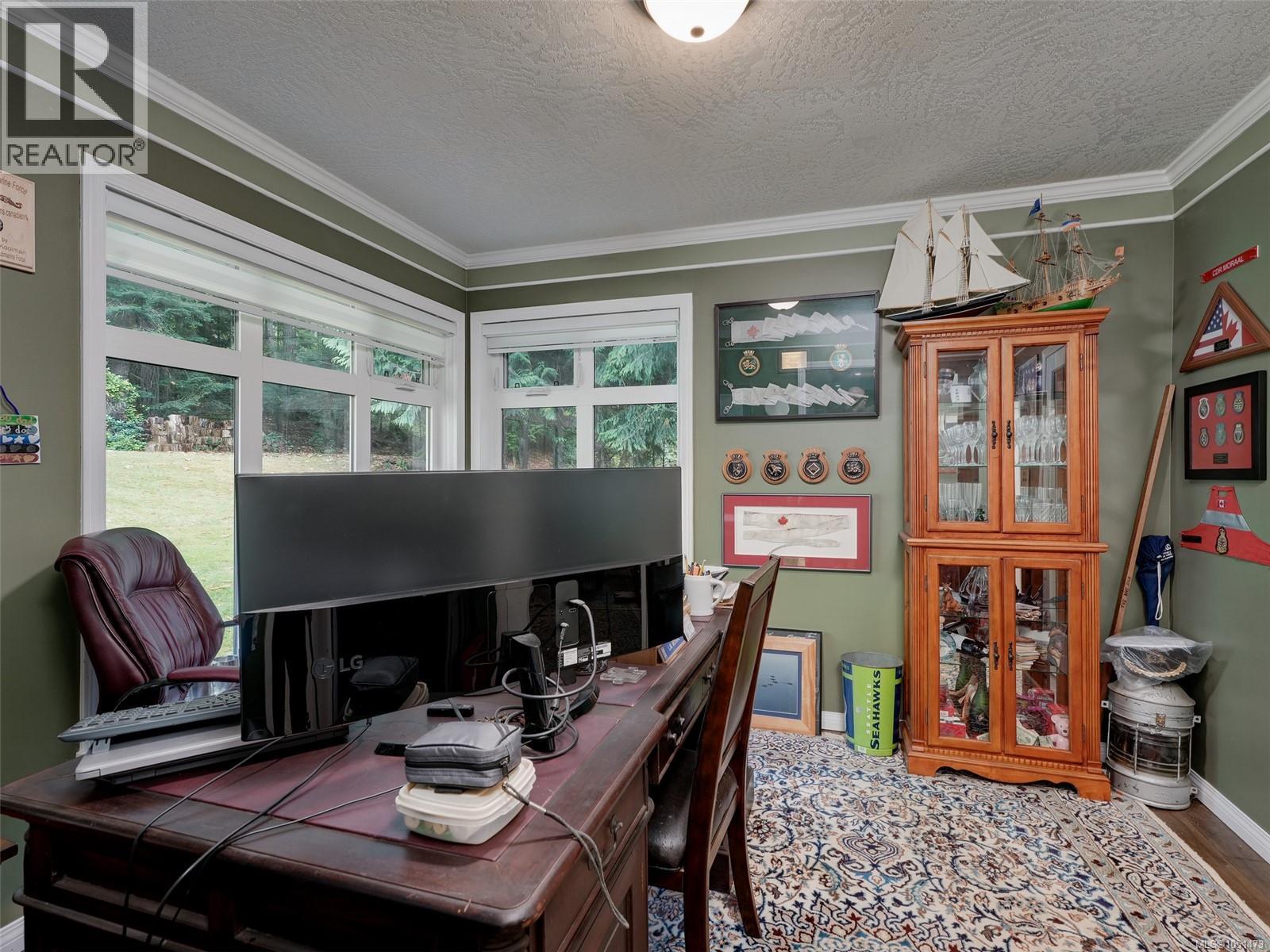 905 Worrall Dr - Image 26