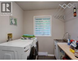 905 Worrall Dr, Langford, BC V9C3C8 Photo 27