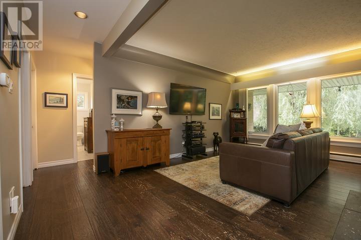 1397 Queen ST E - Image 18