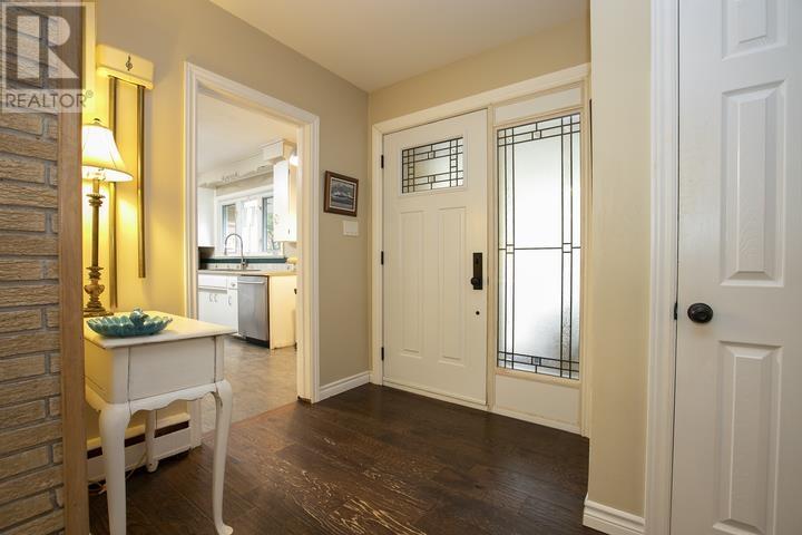 1397 Queen ST E - 16