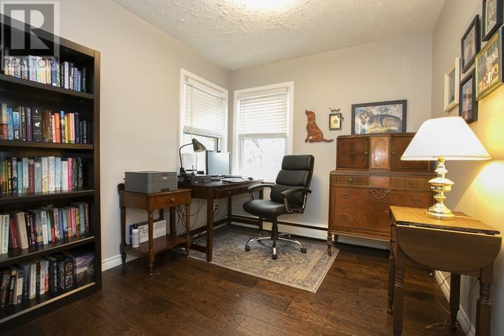 1397 Queen ST E - 35