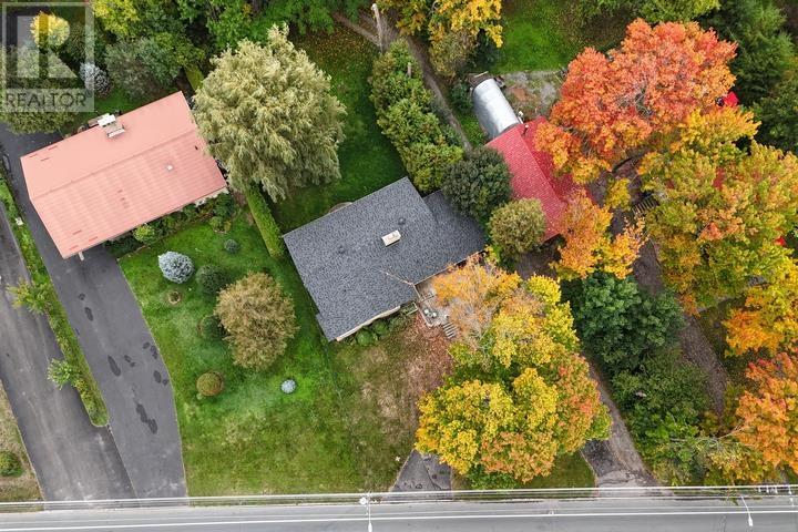 1397 Queen ST E - 4