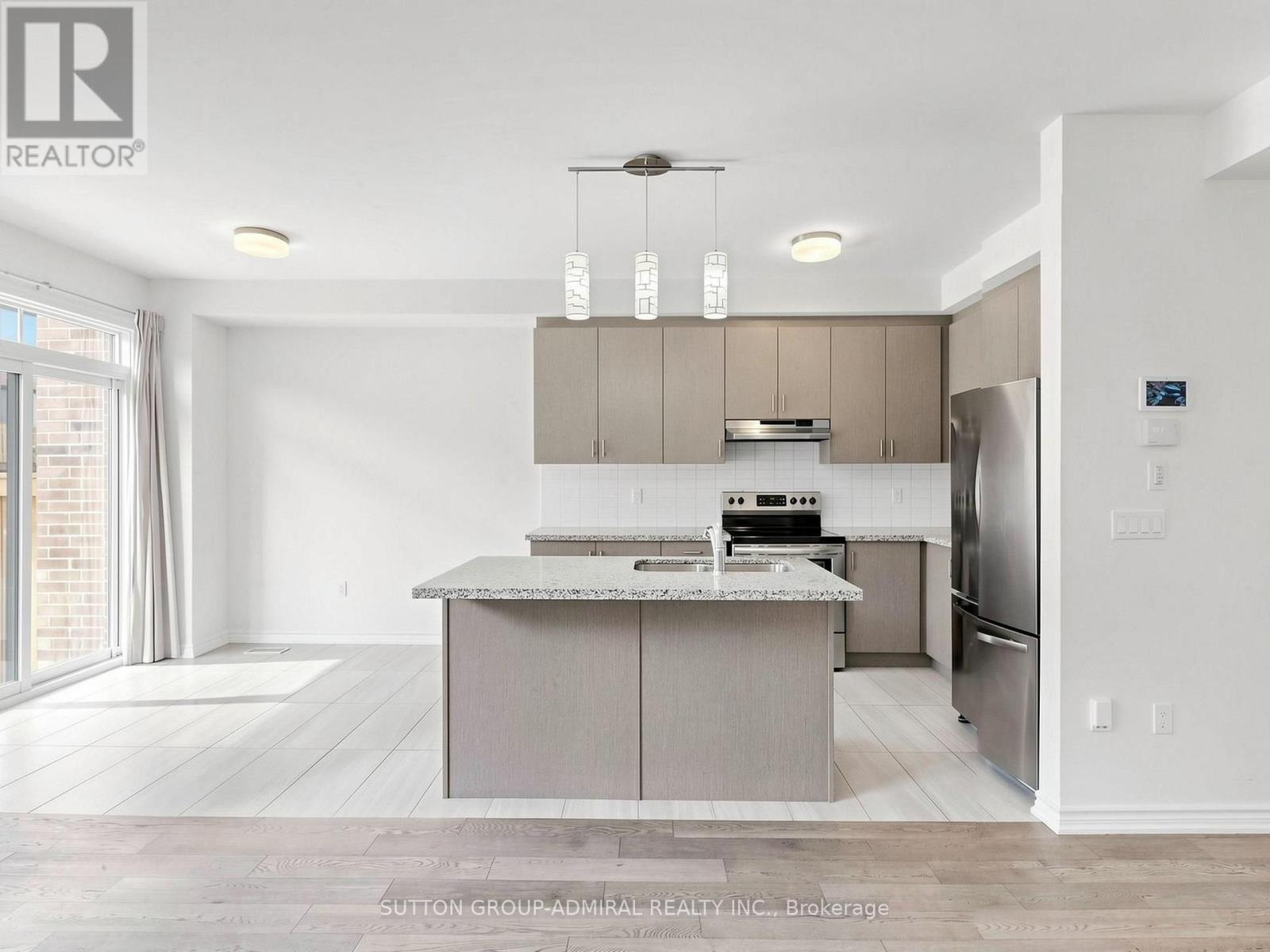 1475 BLACKMORE STREET - Image 14