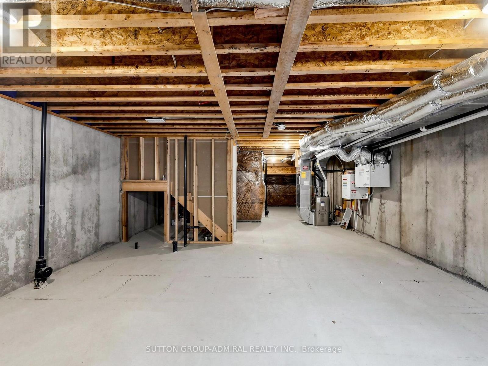 1475 BLACKMORE STREET - Image 41