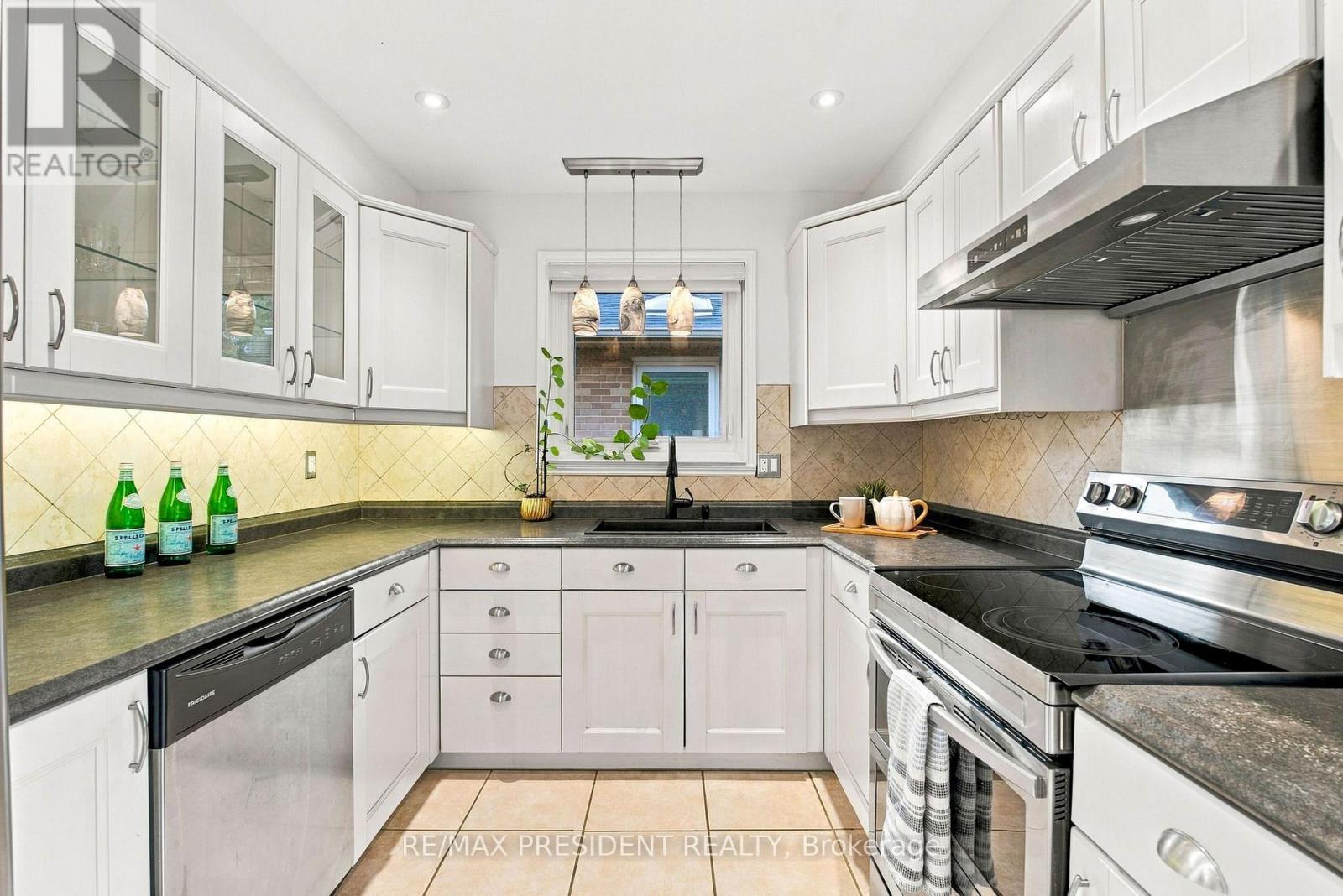 31 Core Crescent, Brampton, ON photo 17