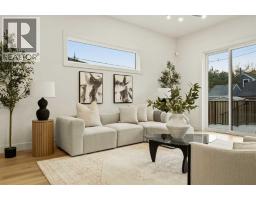 2pc Bathroom - 727 15 Street Nw, Calgary, AB T2N2B3 Photo 15