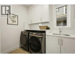 727 15 Street Nw, Calgary, AB T2N2B3 Photo 36