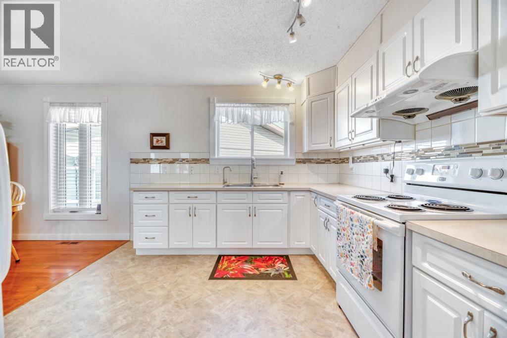 111 Maplewood Place - 12