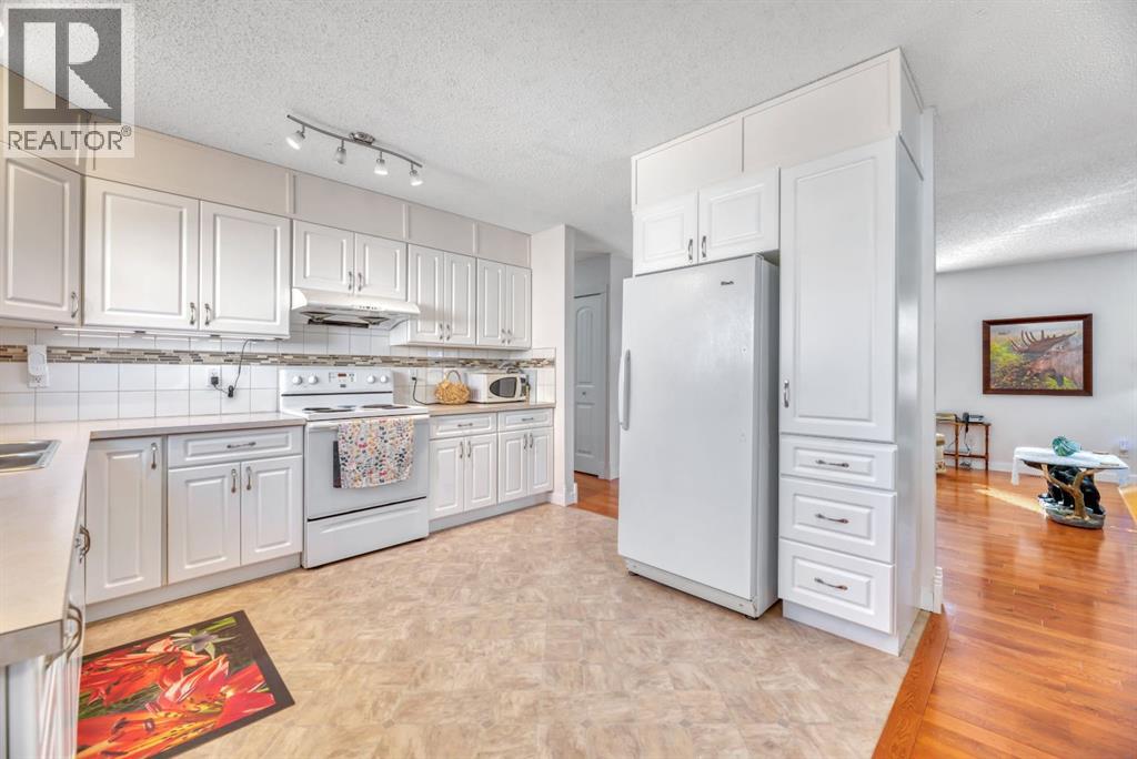 111 Maplewood Place - Image 9