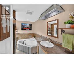 843 Lyons Creek Road, Welland, ON L3B5N4 Photo 21