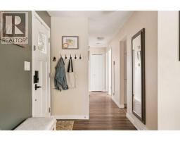 228 Midridge Crescent Se, Calgary, AB T2X1C6 Photo 21