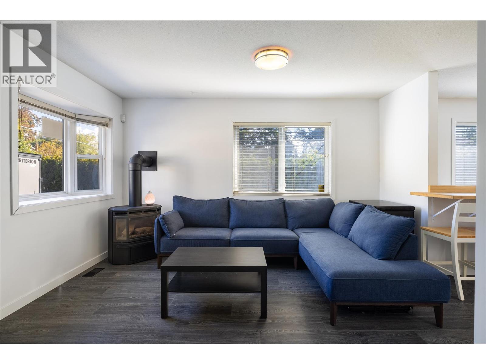 3512 27 Avenue - 8