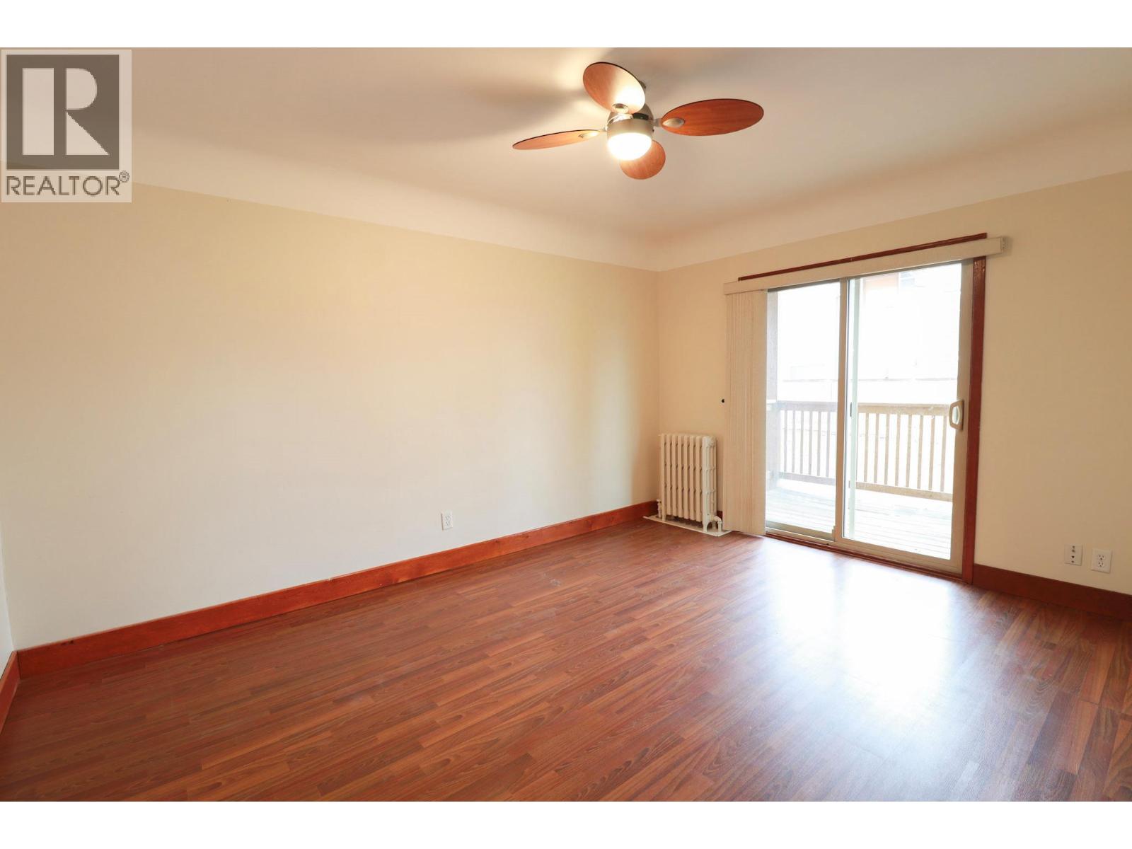 156 Nanaimo Avenue E - 13