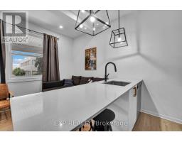 2 - 327 Catherine Street, Ottawa, ON K1R5T4 Photo 9