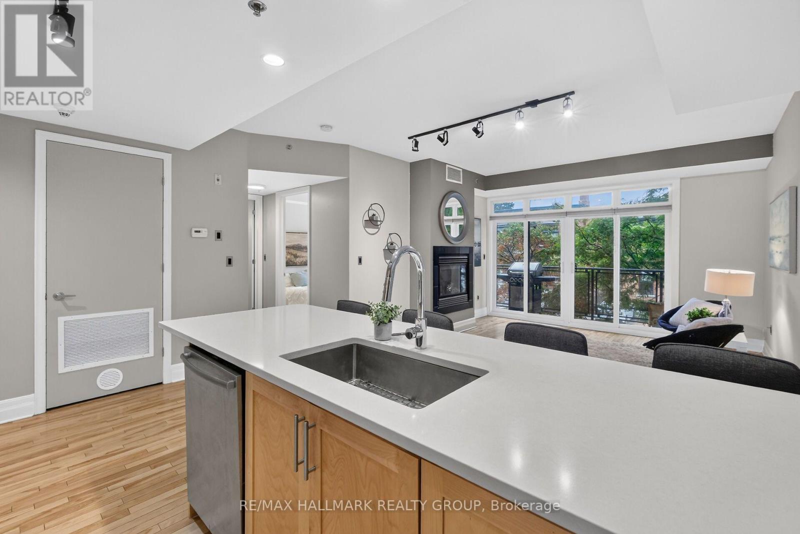 #210 457 MCLEOD STREET - 18