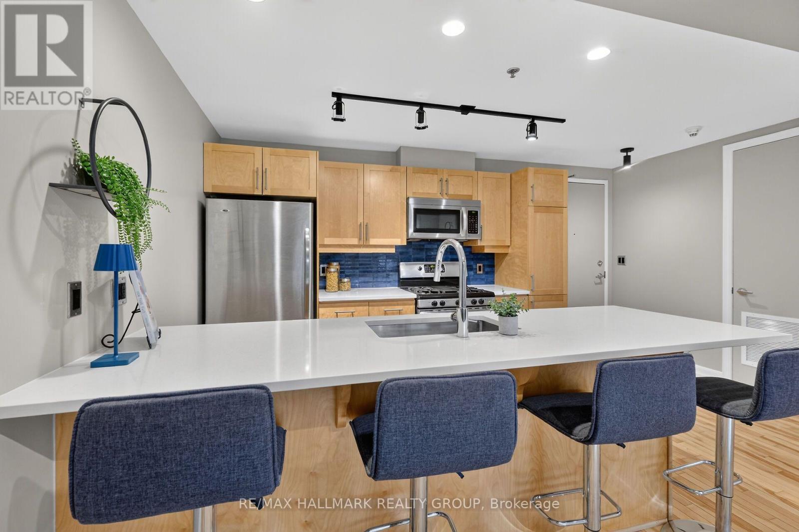 #210 457 MCLEOD STREET - 19