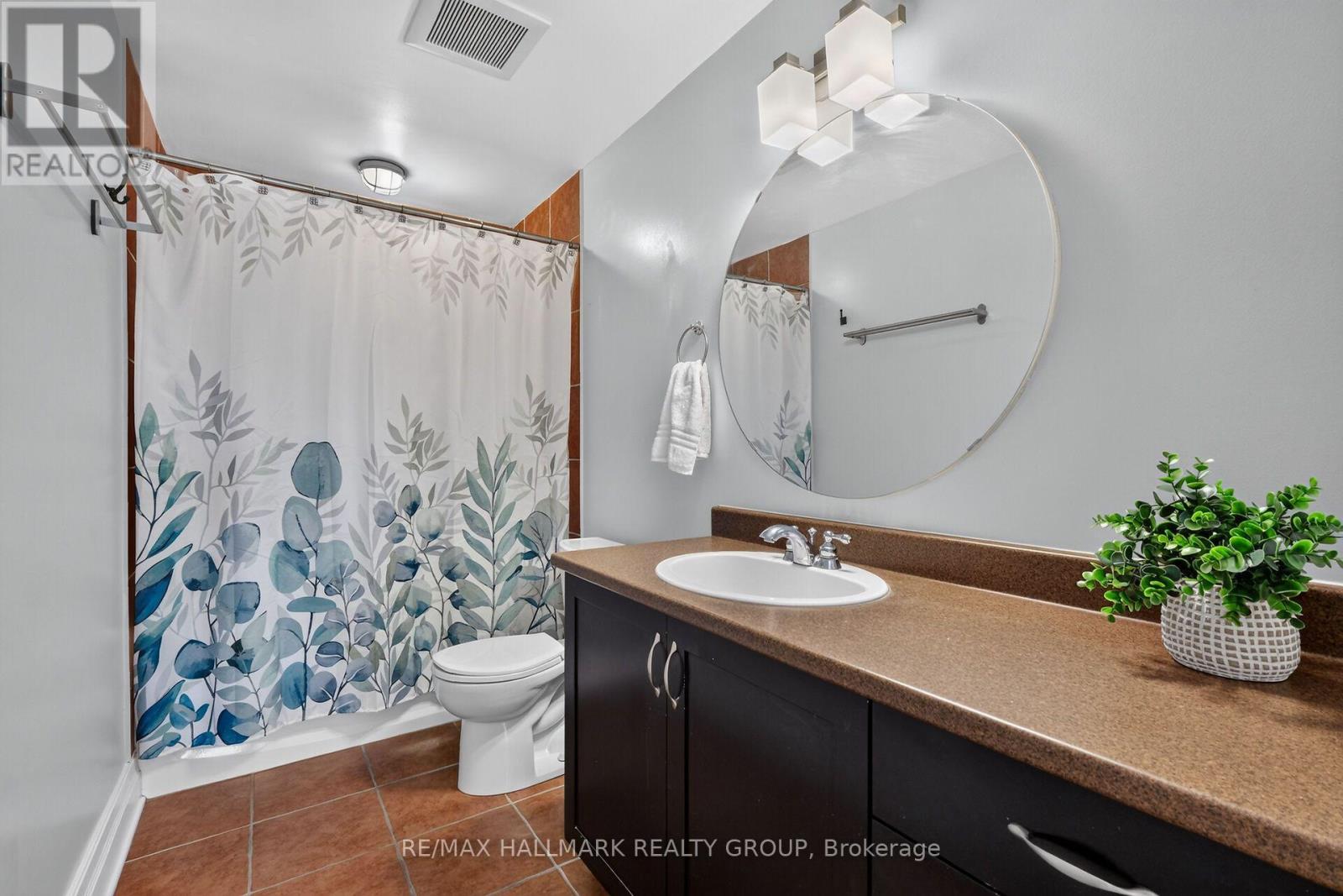 #210 457 MCLEOD STREET - 28