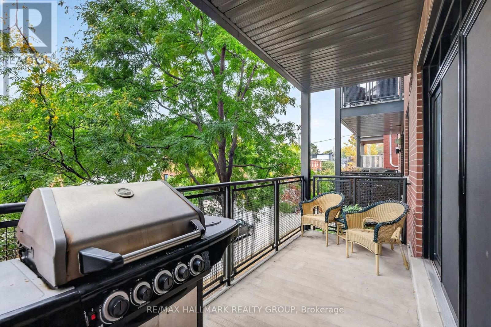 #210 457 MCLEOD STREET - 31