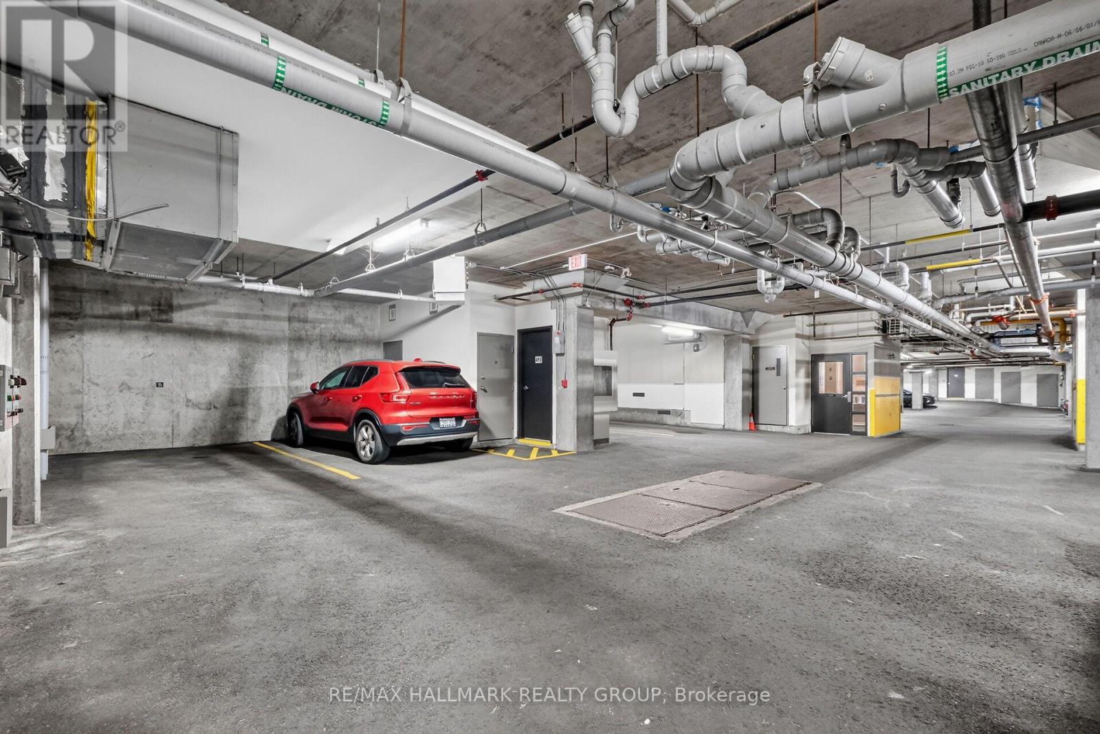 #210 457 MCLEOD STREET - 34