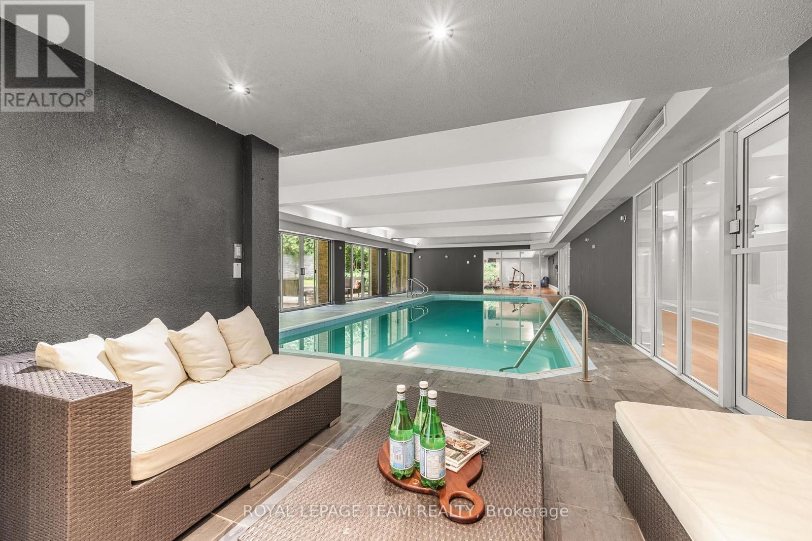 55 WILLINGDON ROAD - 37