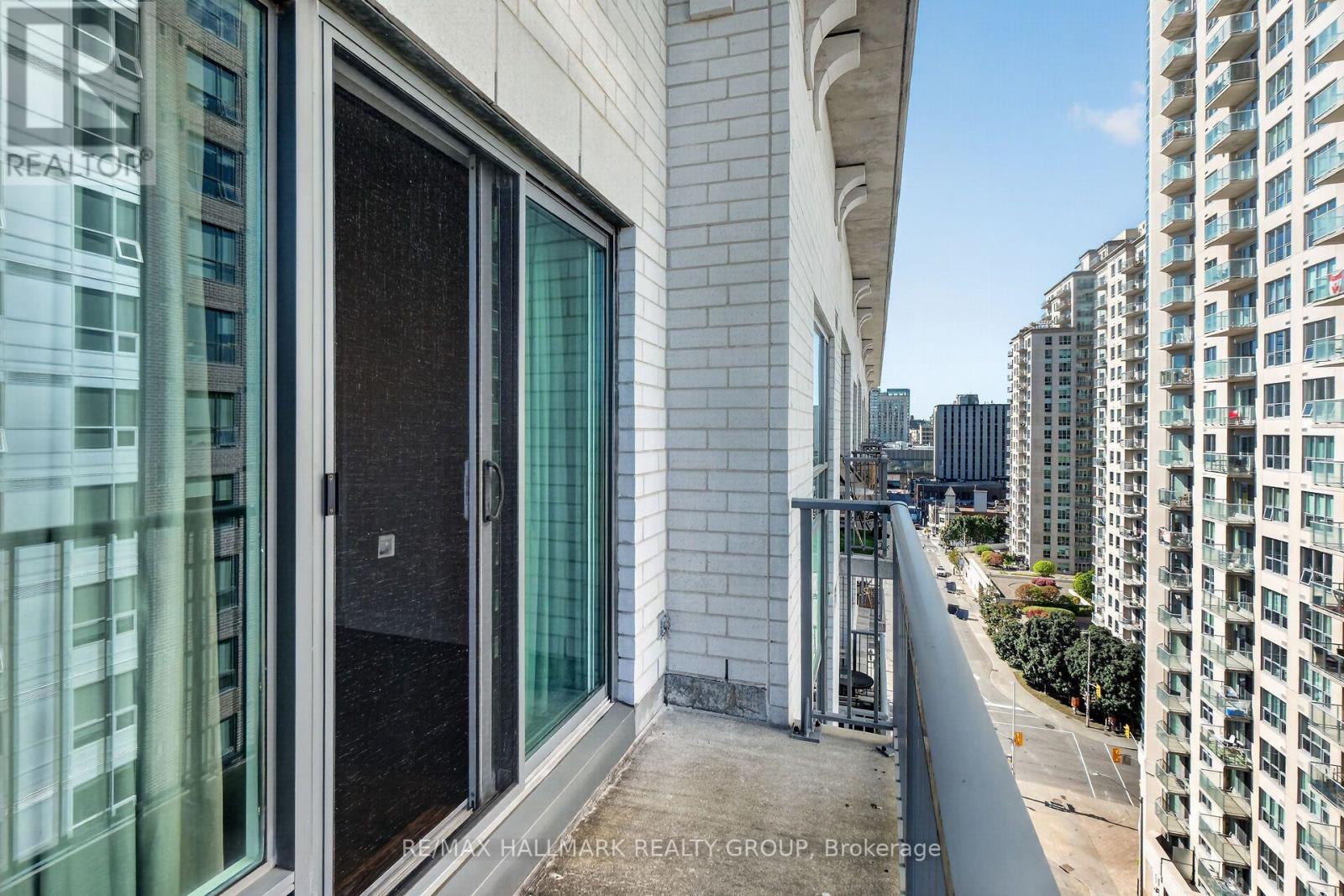 #1209 200 BESSERER STREET - 30