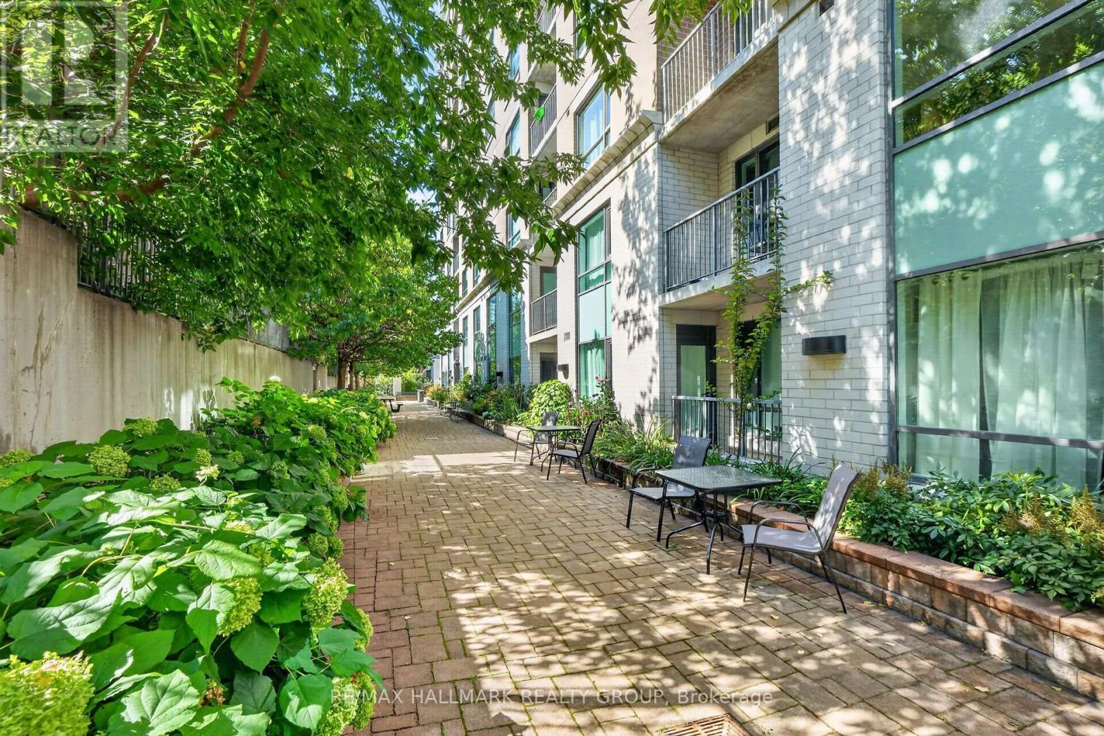 #1209 200 BESSERER STREET - 46