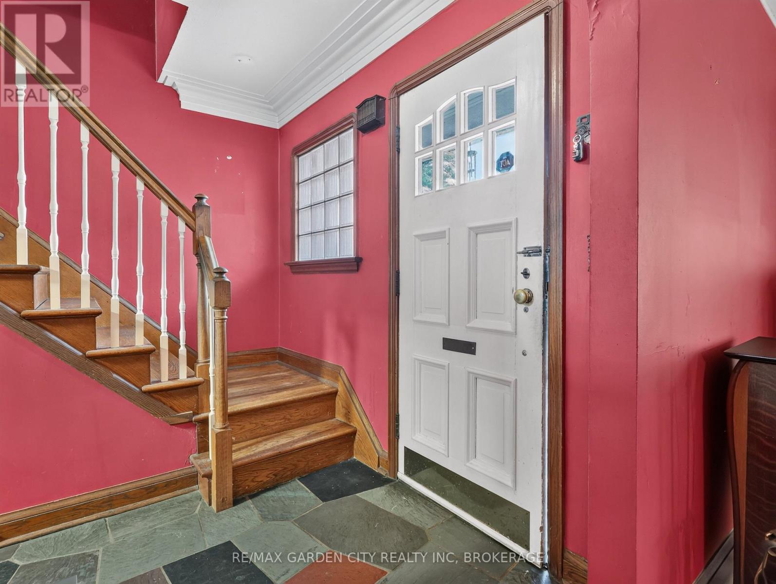 136 HIGHLAND AVENUE - 10