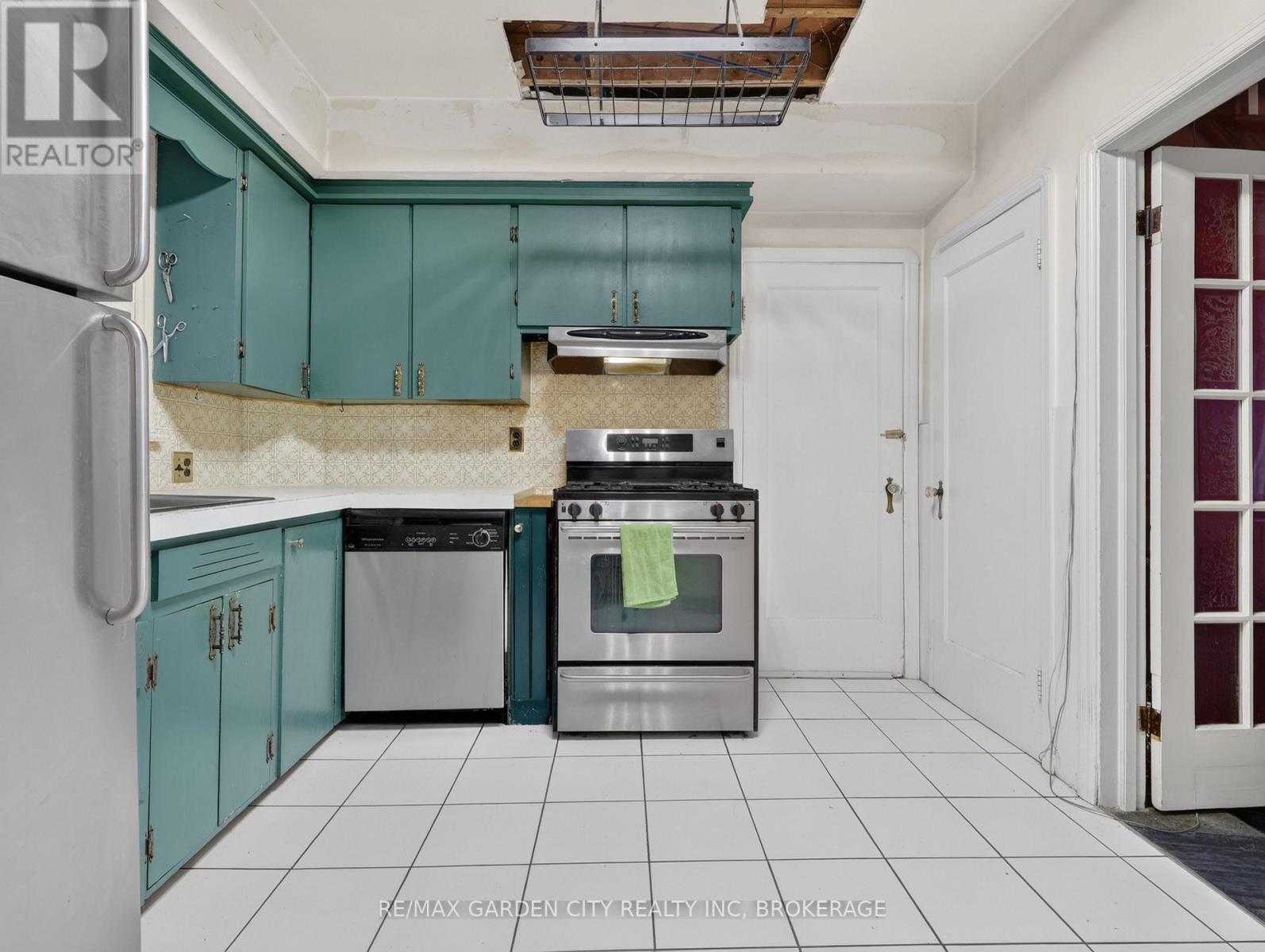136 HIGHLAND AVENUE - 18