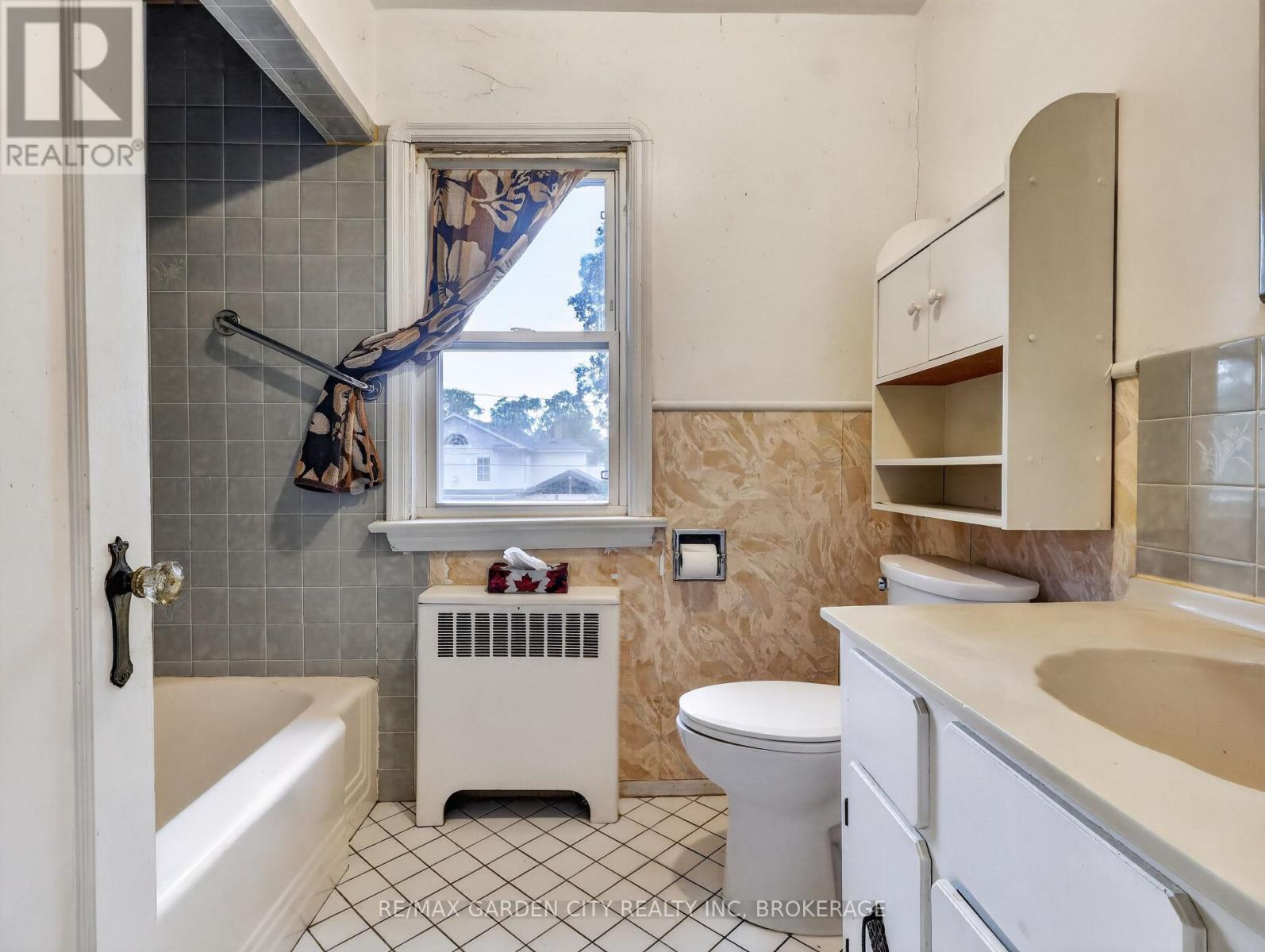 136 HIGHLAND AVENUE - Image 29