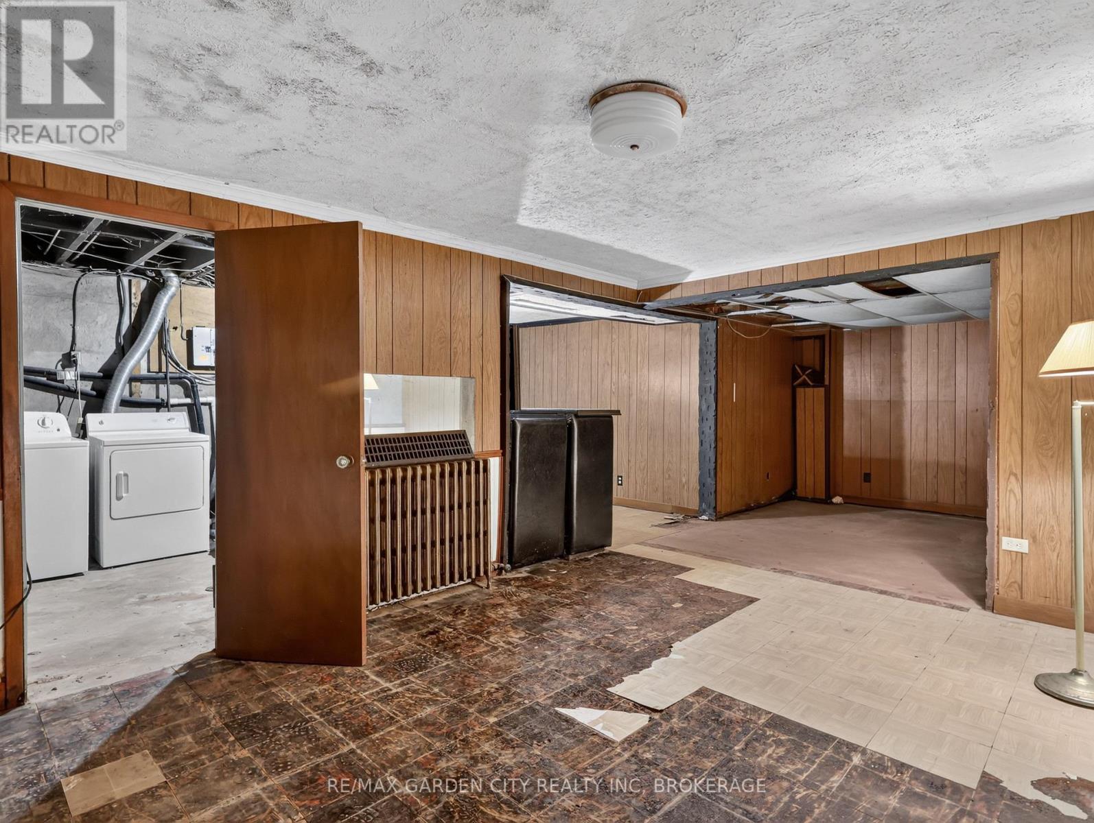 136 HIGHLAND AVENUE - Image 32