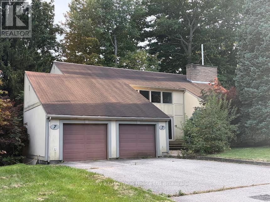 7 THISTLE COURT - 2