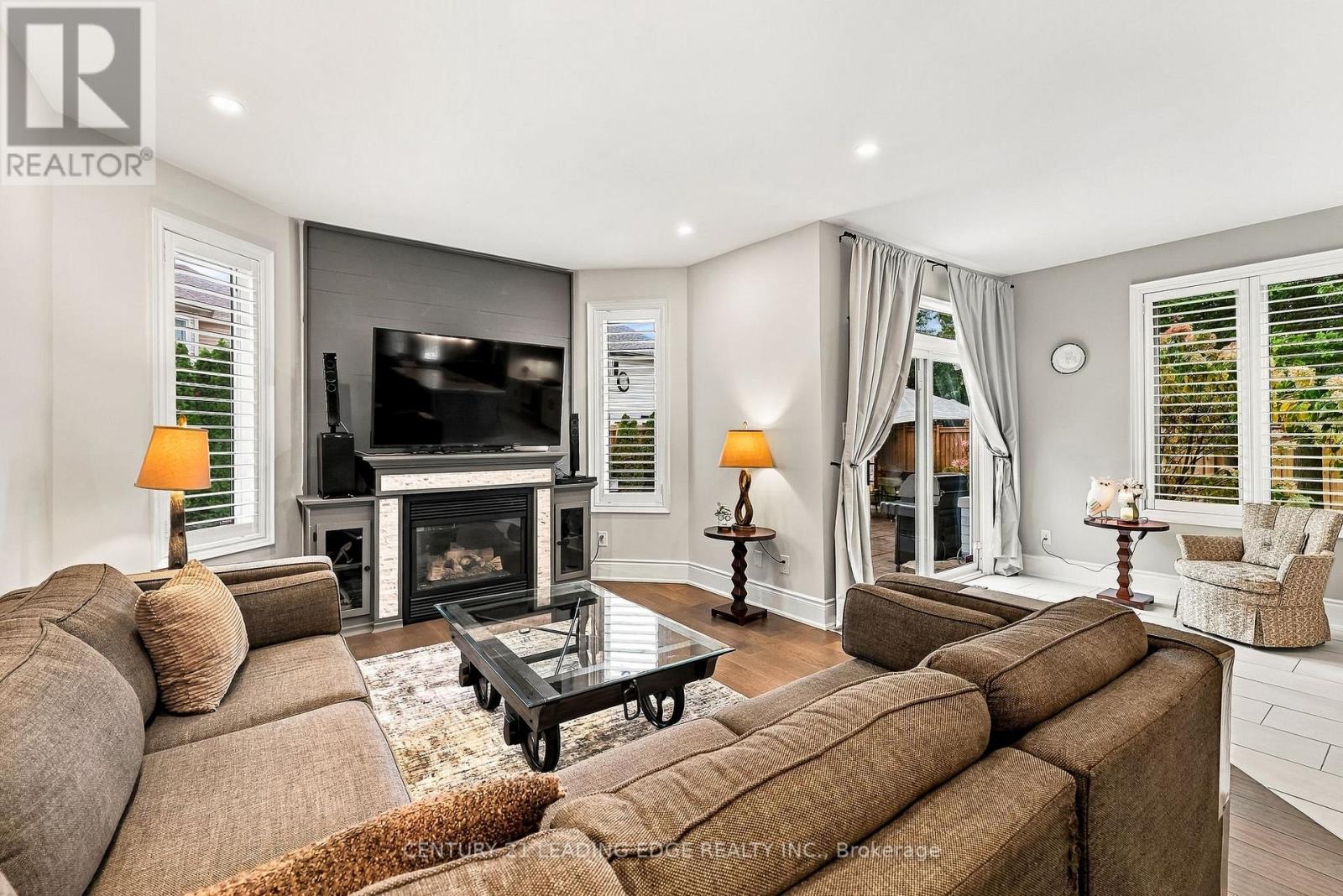 12 COASTVIEW COURT - 17