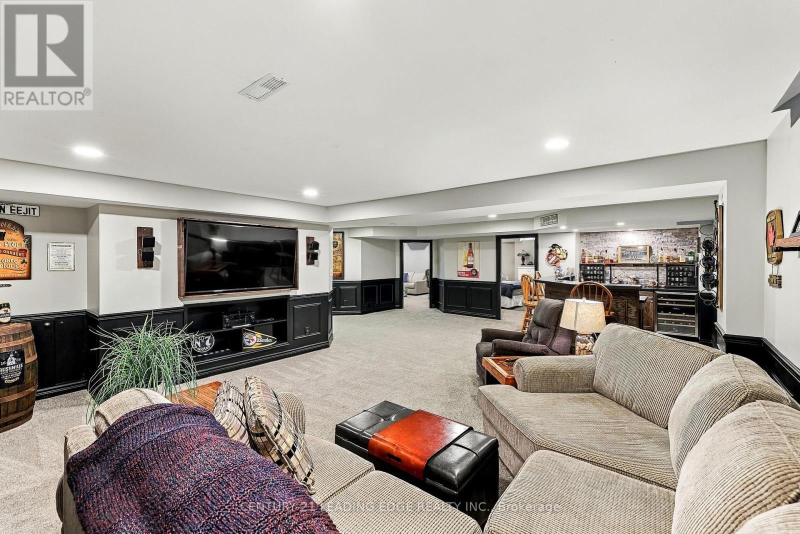 12 COASTVIEW COURT - 30