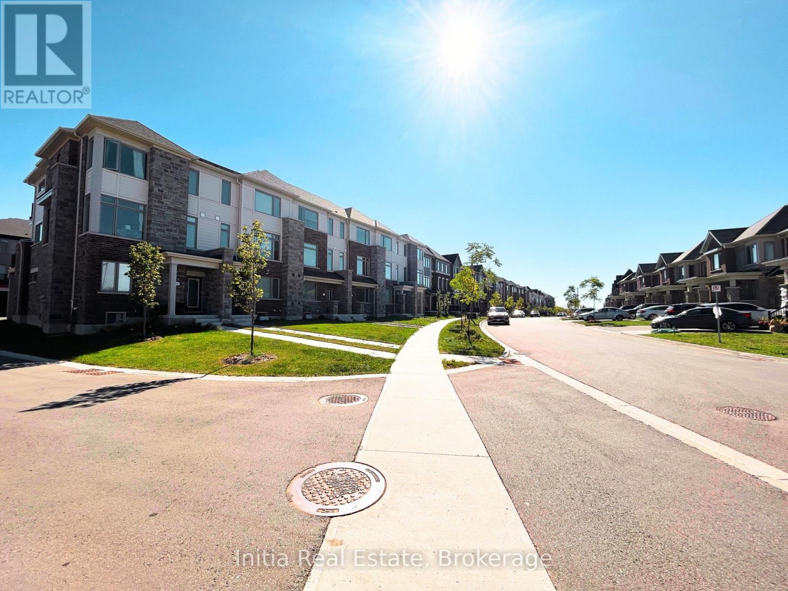176 LAGEER DRIVE, Whitchurch-Stouffville (Stouffville) — photo 2