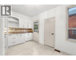 4pc Bathroom - 109 Macaulay Street E, Hamilton, ON L8L3X4 Photo 7