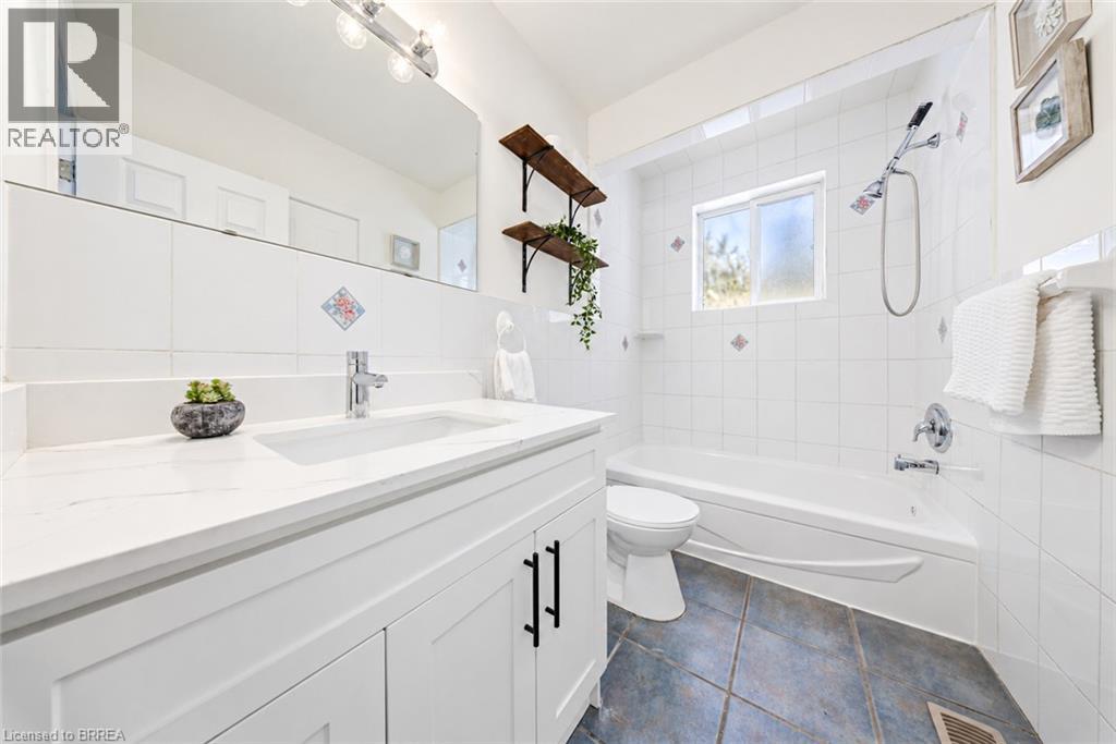 16 Burwell Street — photo 15