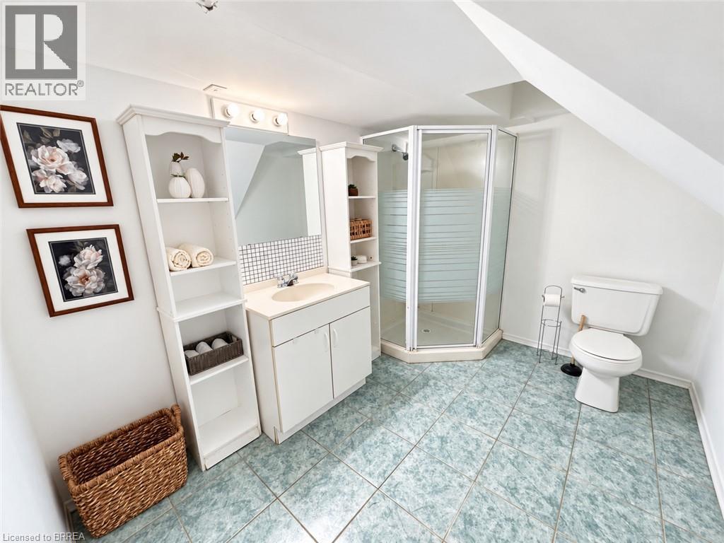 16 Burwell Street — photo 25