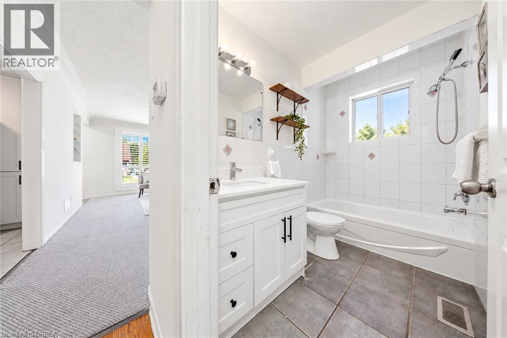 16 Burwell Street — photo 14