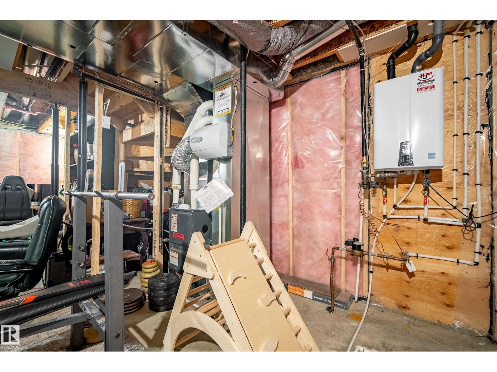 6520 59 AV - Image 31