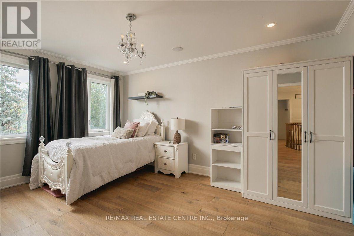 1749 Heritage Way, Oakville, ON photo 29