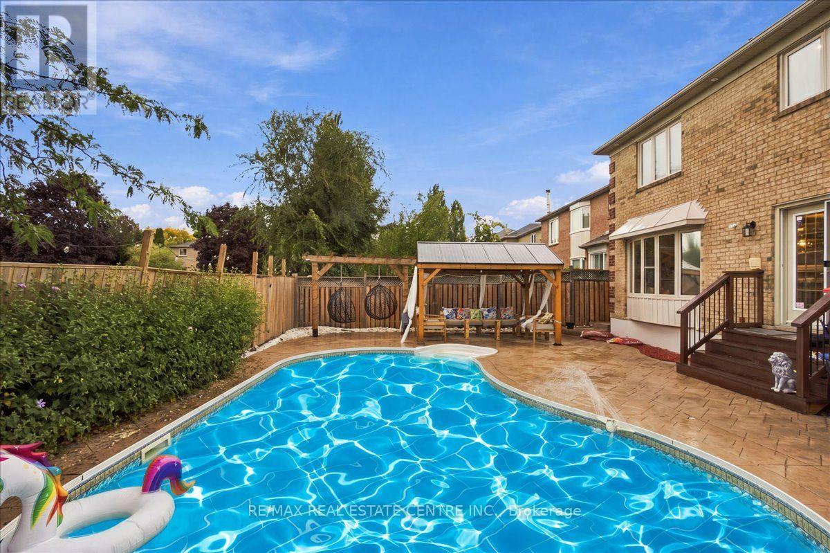 1749 Heritage Way, Oakville, ON photo 46