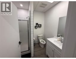 815 Vaughan Avenue Unit# B-106, Kelowna, BC V1Y7E4 Photo 7