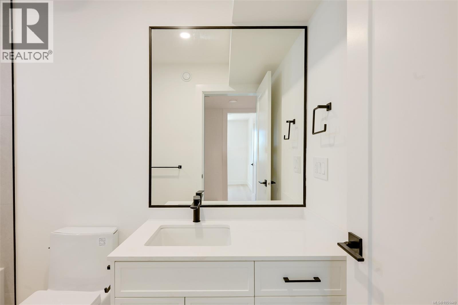 2119 Kingbird Dr - 58
