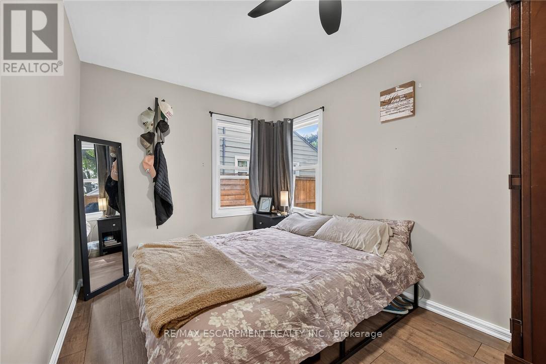 82 Division Street, Brantford, ON photo 15