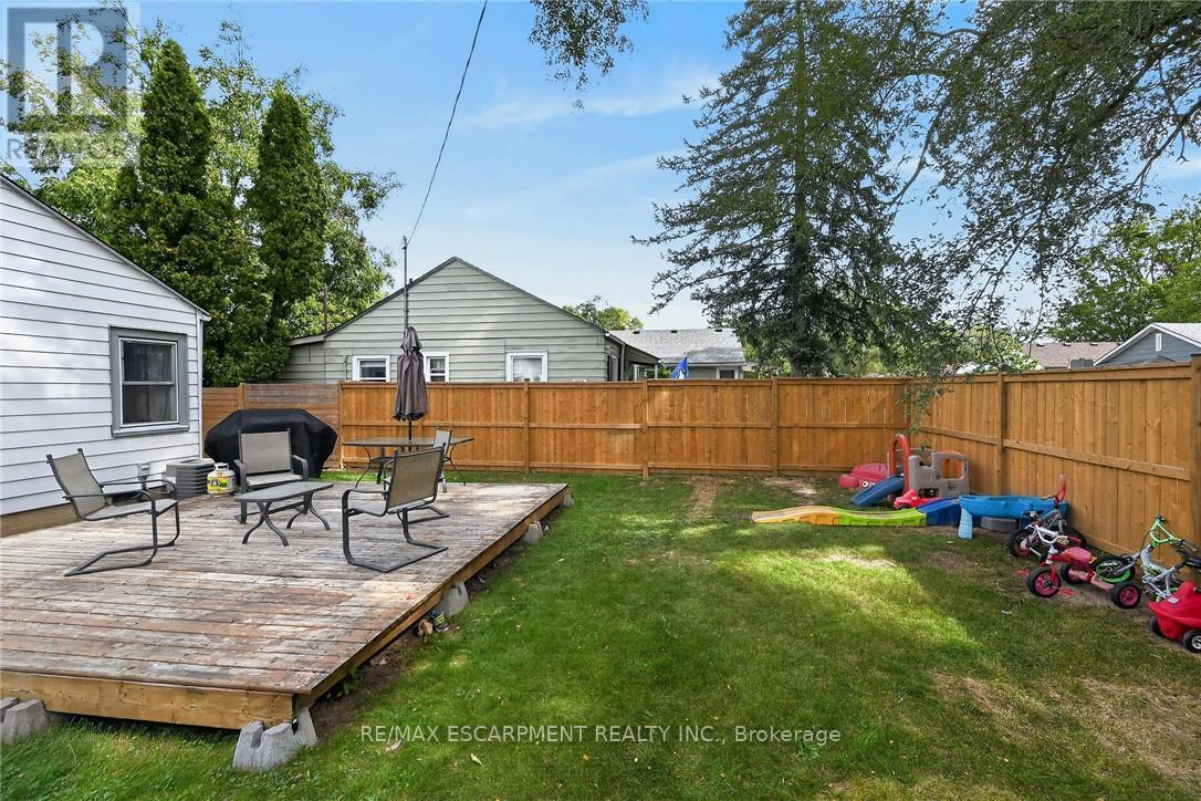 82 Division Street, Brantford, ON photo 27