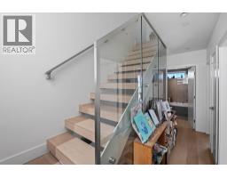 156 W Woodstock Avenue, Vancouver, BC V5Y0N1 Photo 7