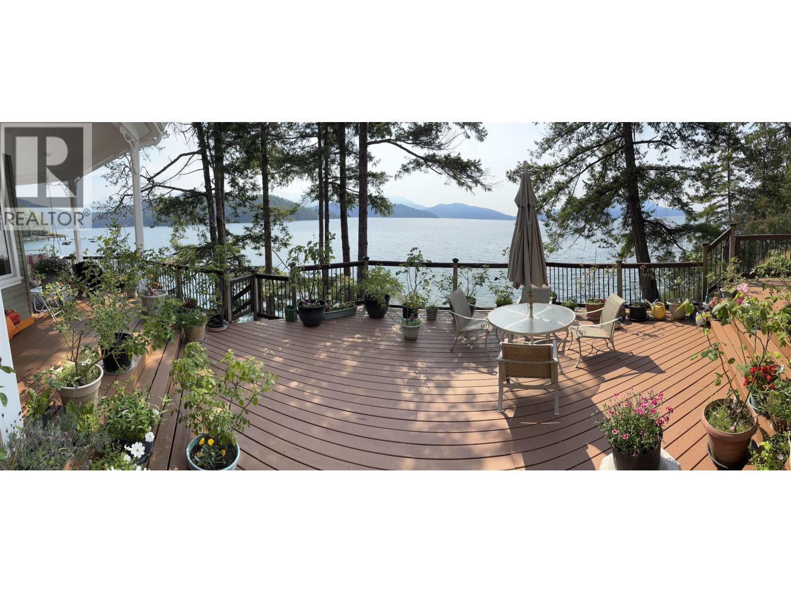 890 THE GROVE ROAD, Gambier Island