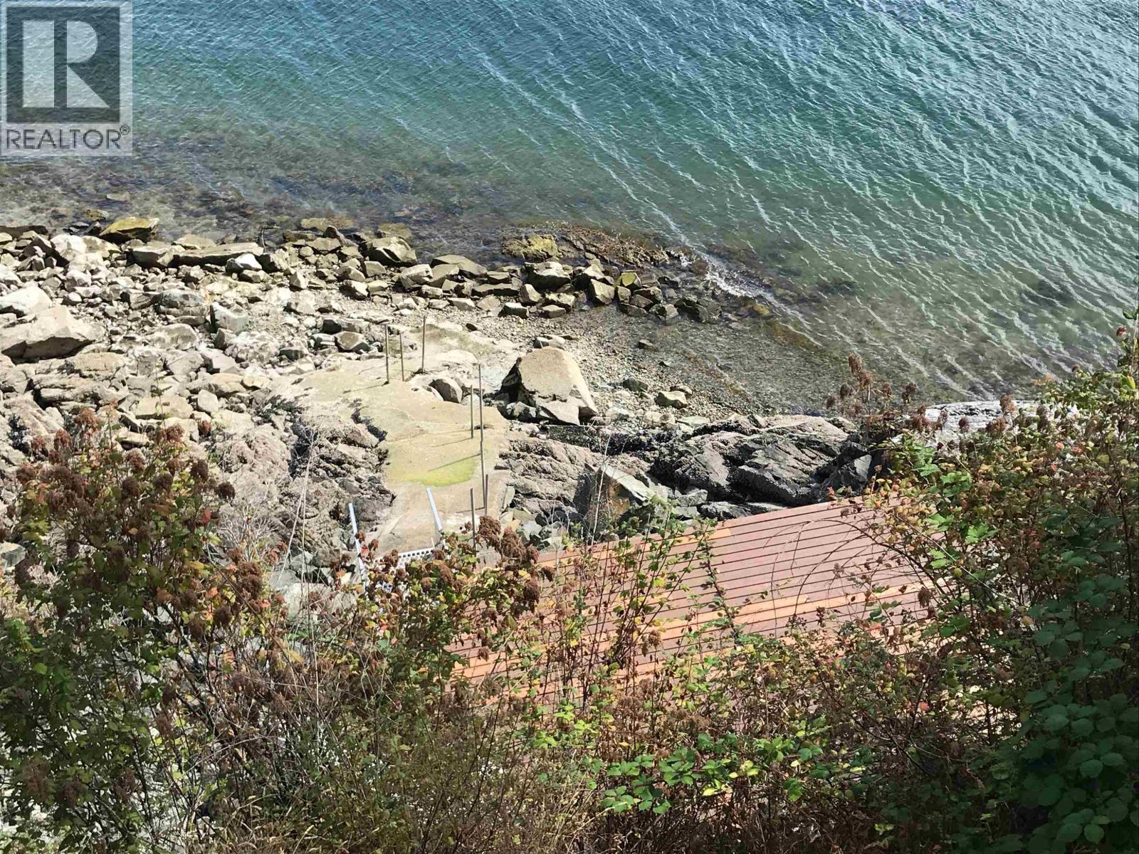 890 THE GROVE ROAD, Gambier Island