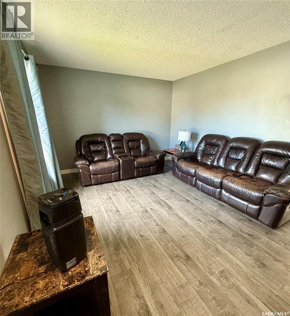 1511 Grandview STREET W - 2
